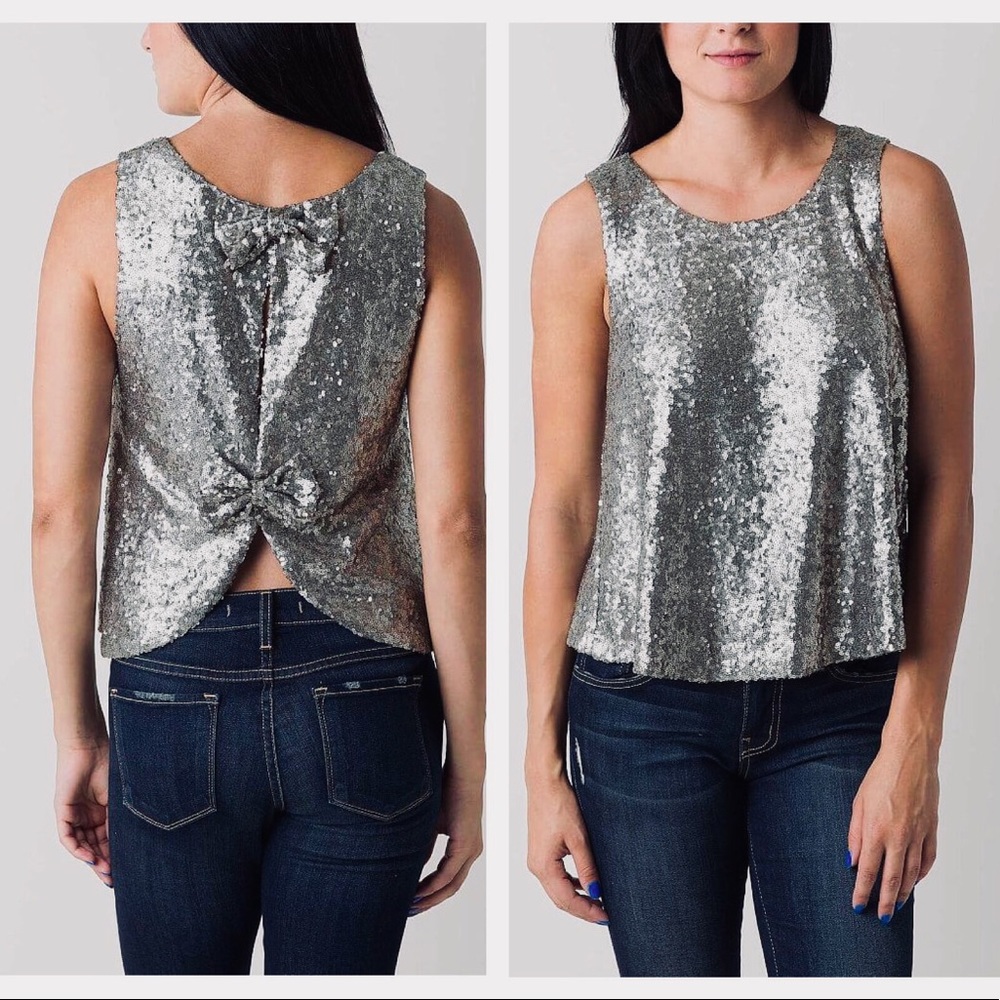 BKE Silver Sequin Bow Open Keyhole Peekaboo Back Tank Top M